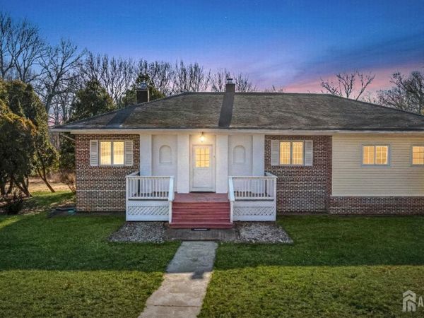 321 Manalapan Road, Spotswood, NJ 08884