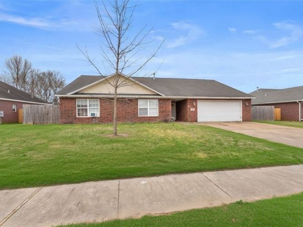 1329 Homestead Lane, West Fork, AR 72774