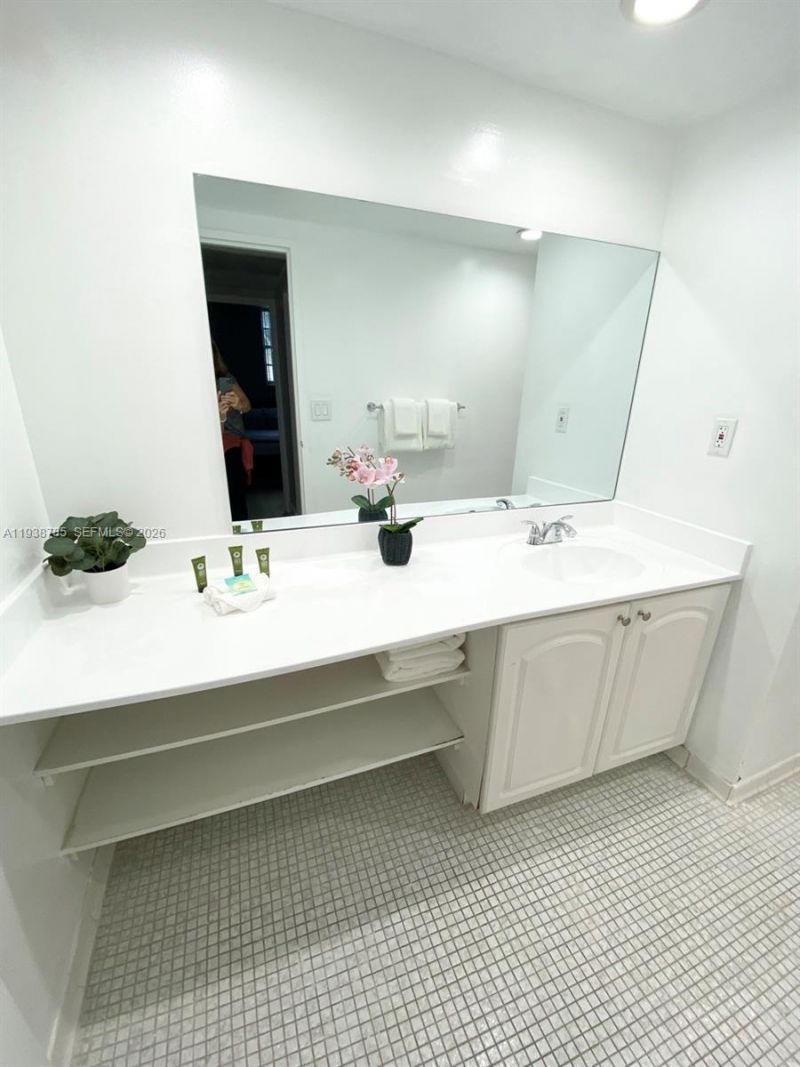 4001 S Ocean Dr, Unit 4M, Hollywood, FL 33019 Photo