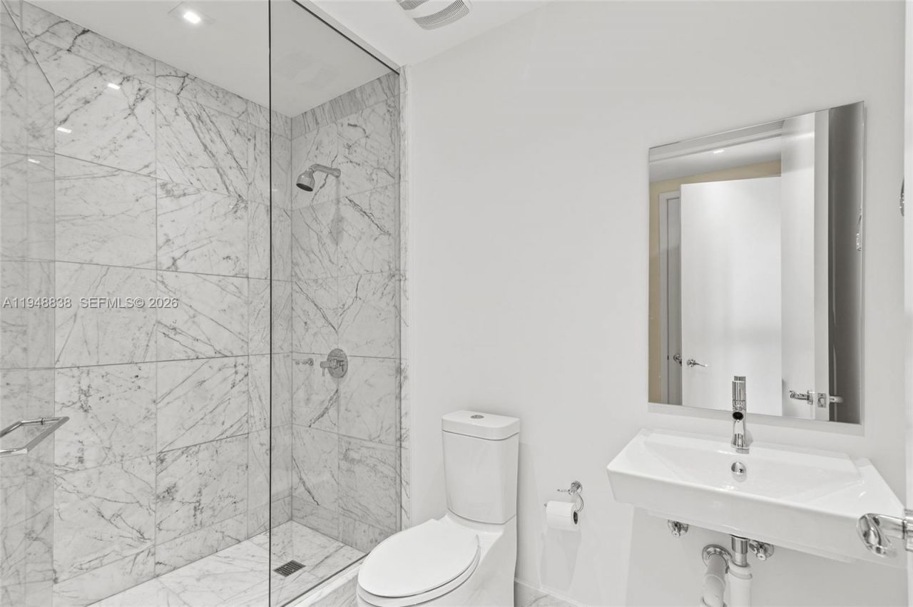 16901 Collins Ave, Unit 1203, Sunny Isles Beach, FL 33160 Photo