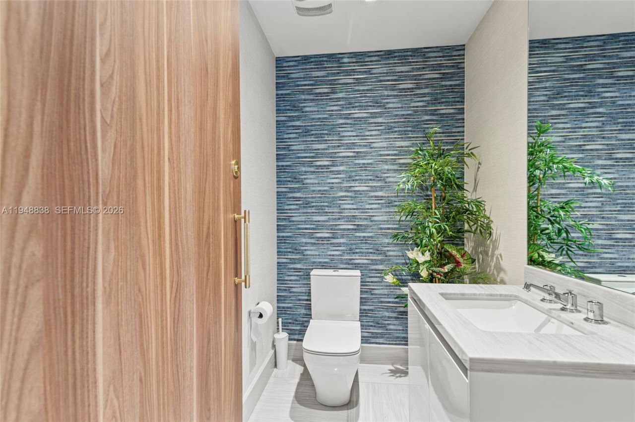 16901 Collins Ave, Unit 1203, Sunny Isles Beach, FL 33160 Photo