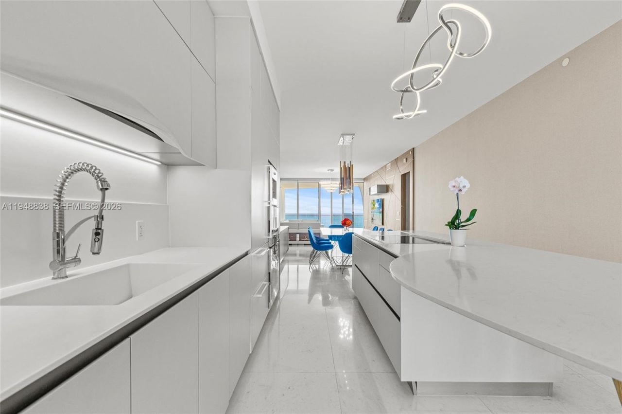 16901 Collins Ave, Unit 1203, Sunny Isles Beach, FL 33160 Photo