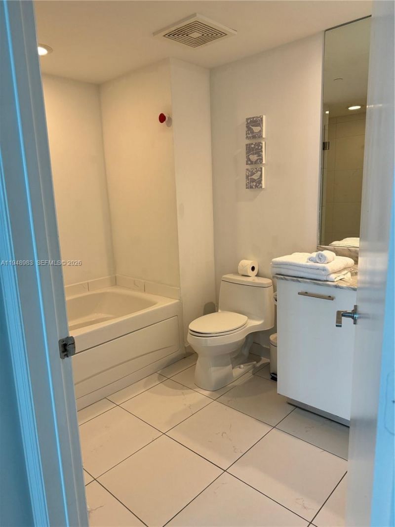 500 Brickell Ave, Unit 1704, Miami, FL 33131 Photo