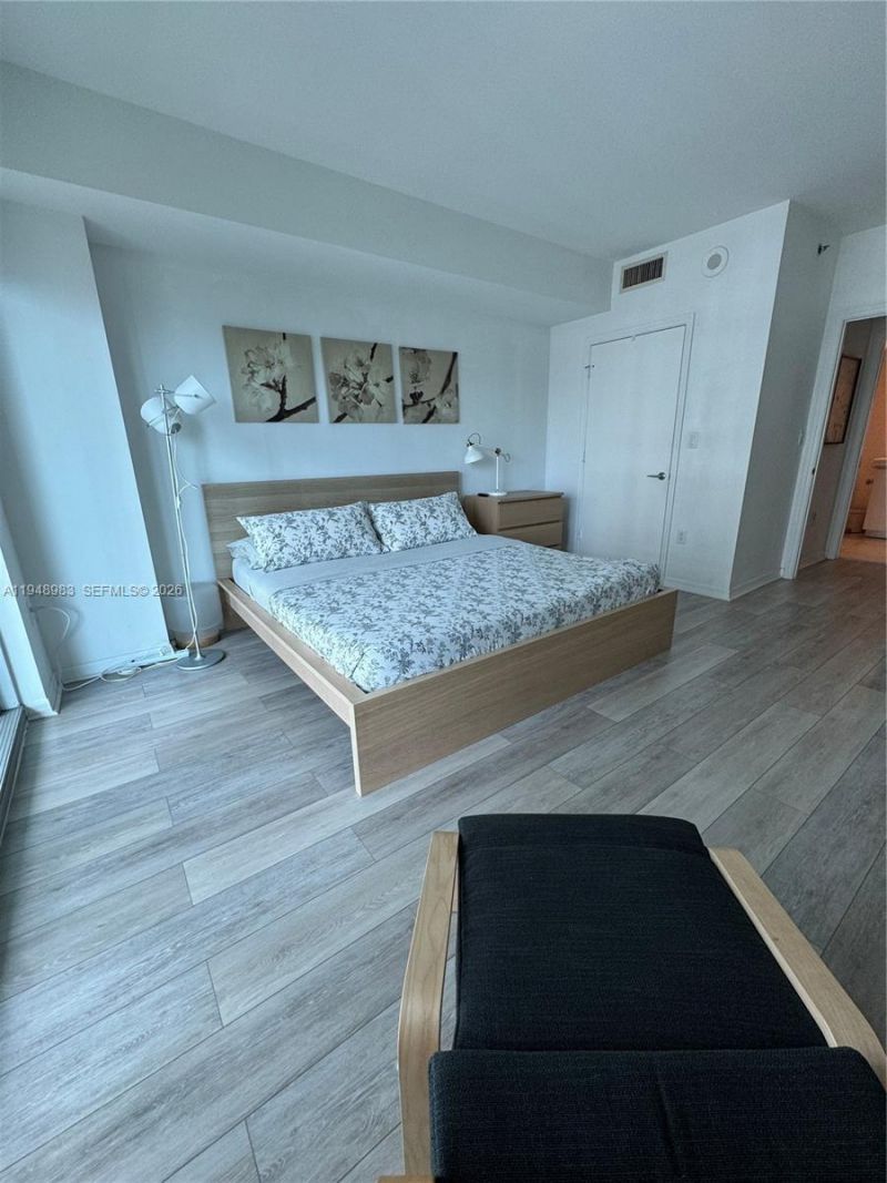 500 Brickell Ave, Unit 1704, Miami, FL 33131 Photo
