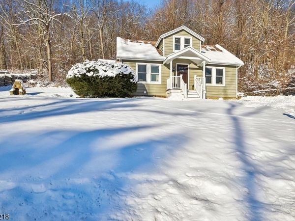 6 Cold Hill Rd, Mendham, NJ 07945