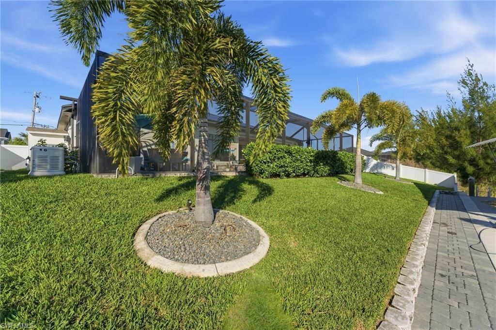 2115 SW 17th Pl, Cape Coral, FL 33991 Photo