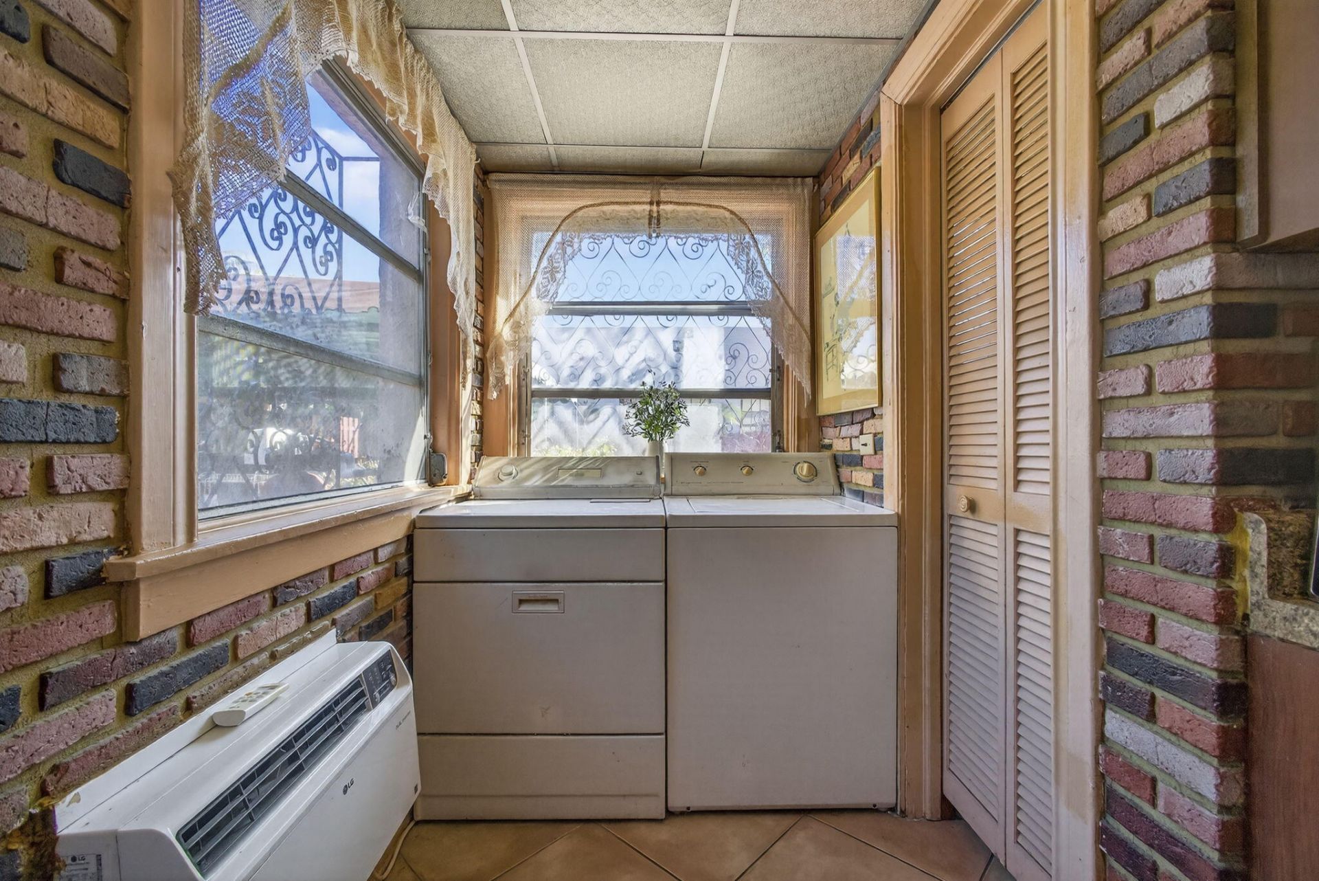 445 29th Street, West Palm Beach, FL 33407 Photo