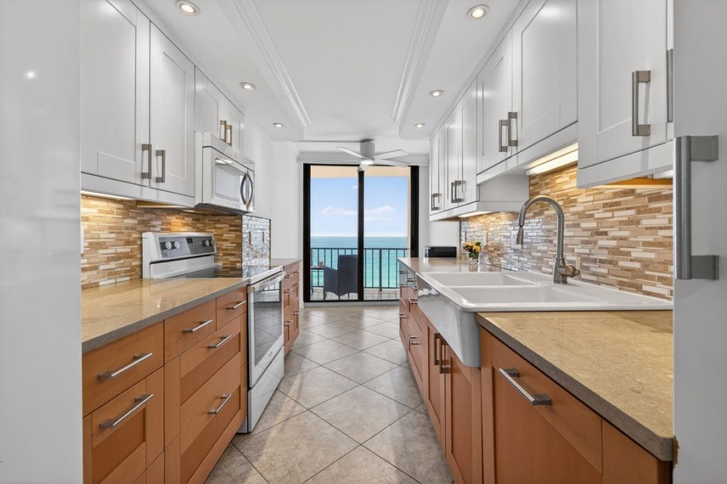 4200 N Ocean Drive, Unit 1- 1101, Singer Island, FL 33404 Photo