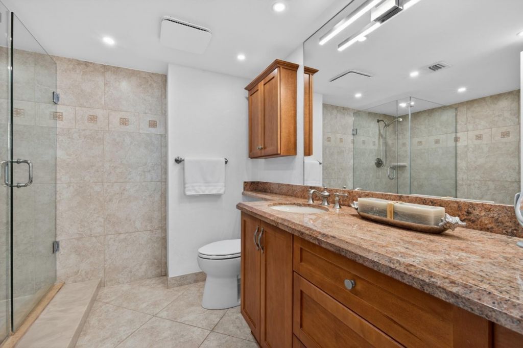 4200 N Ocean Drive, Unit 1- 1101, Singer Island, FL 33404 Photo