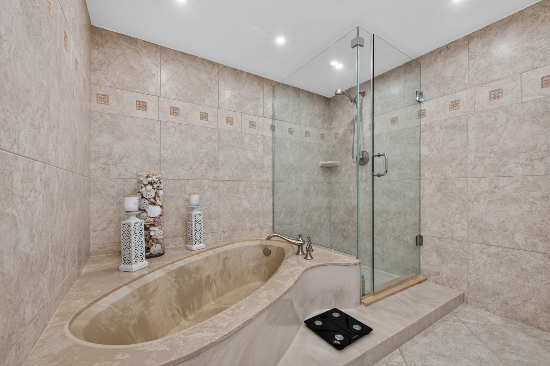 4200 N Ocean Drive, Unit 1- 1101, Singer Island, FL 33404 Photo