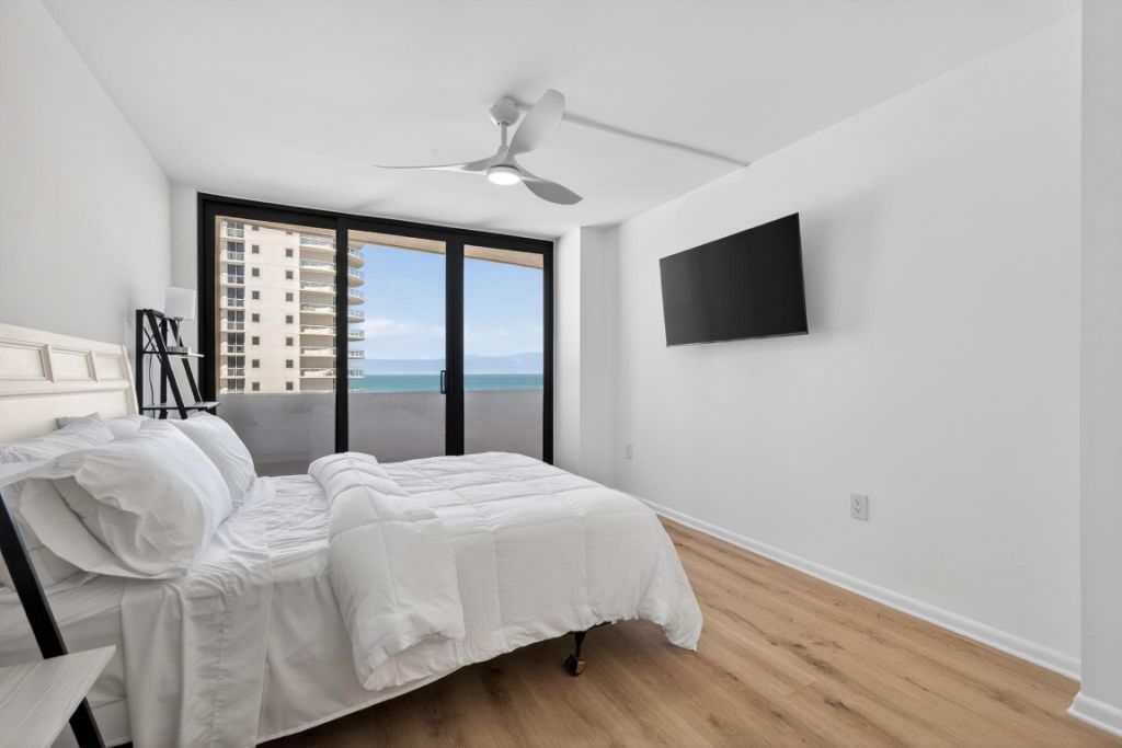 4200 N Ocean Drive, Unit 1-1106, Riviera Beach, FL 33404 Photo