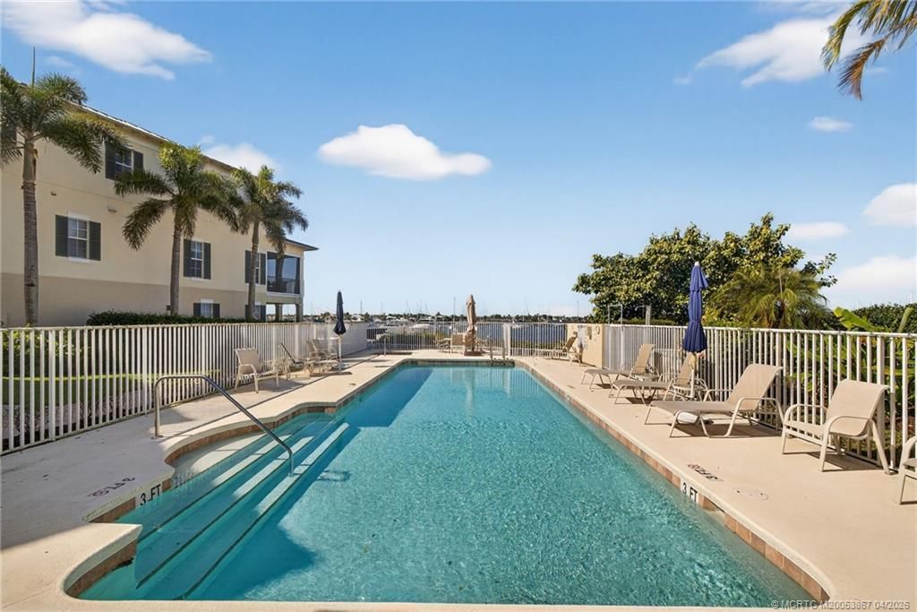 334 SW Atlanta Avenue Sw, Stuart, FL 34994 Photo