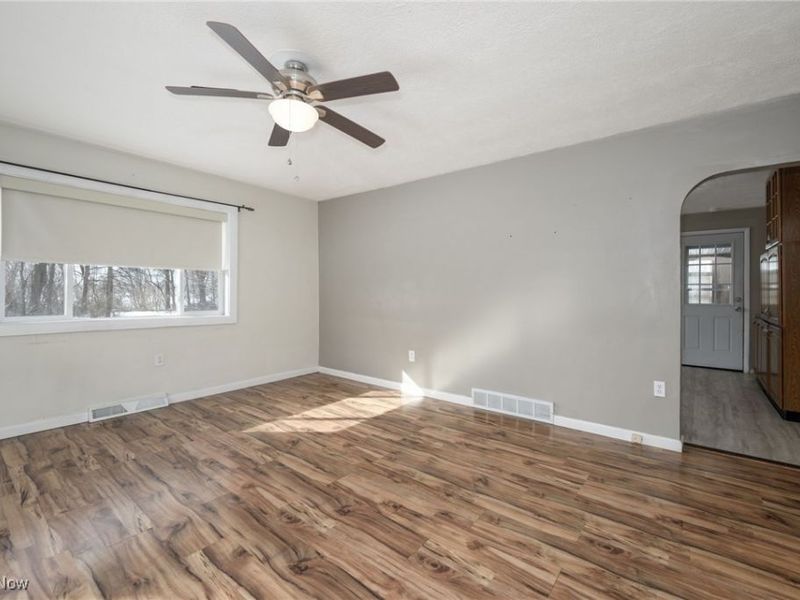 1103 Crestline Drive, Akron, OH 44312 Photo 5