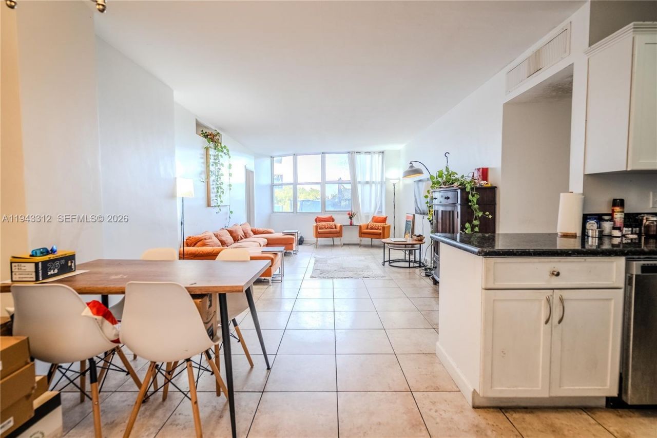 7441 Wayne Ave, Unit 2H, Miami Beach, FL 33141 Photo