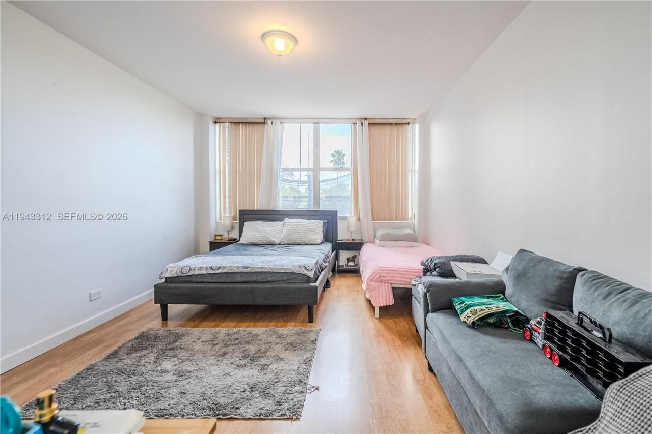 7441 Wayne Ave, Unit 2H, Miami Beach, FL 33141 Photo