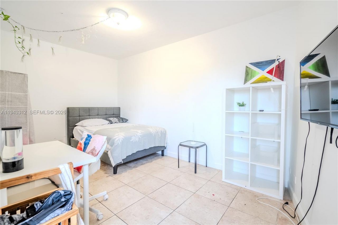 7441 Wayne Ave, Unit 2H, Miami Beach, FL 33141 Photo