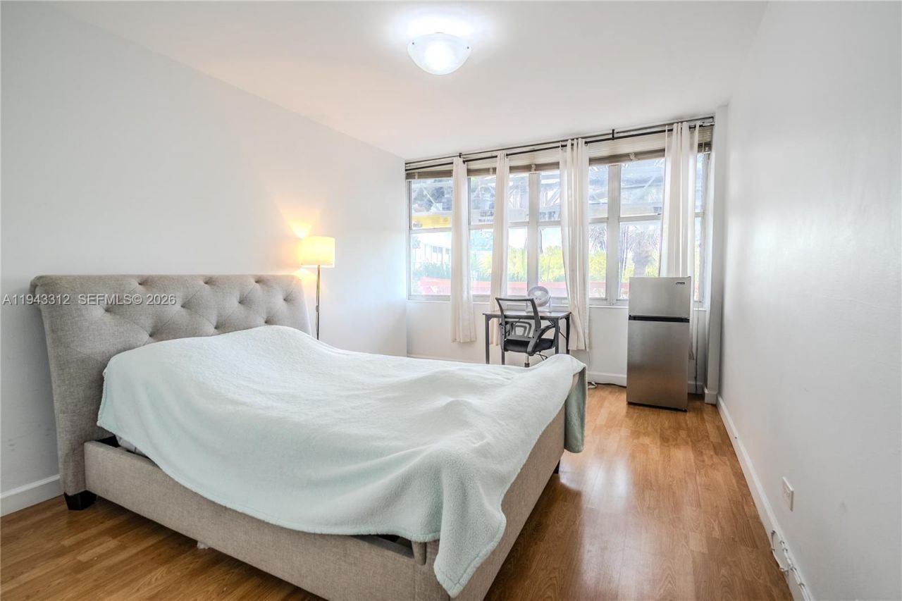 7441 Wayne Ave, Unit 2H, Miami Beach, FL 33141 Photo