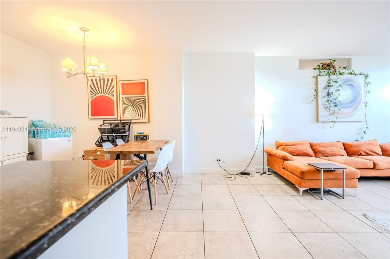 7441 Wayne Ave, Unit 2H, Miami Beach, FL 33141 Photo