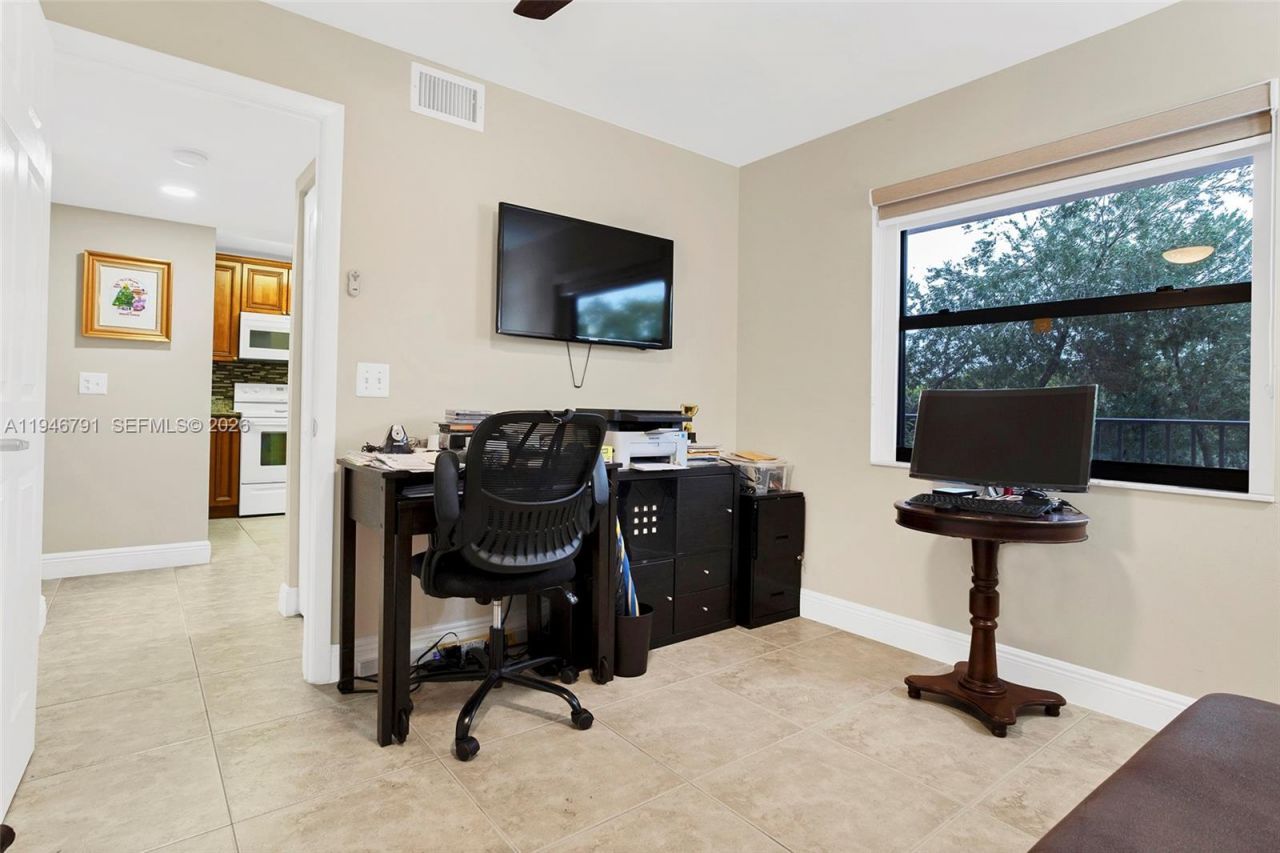 2941 N Nob Hill Rd , Unit 208, Sunrise, FL 33322 Photo