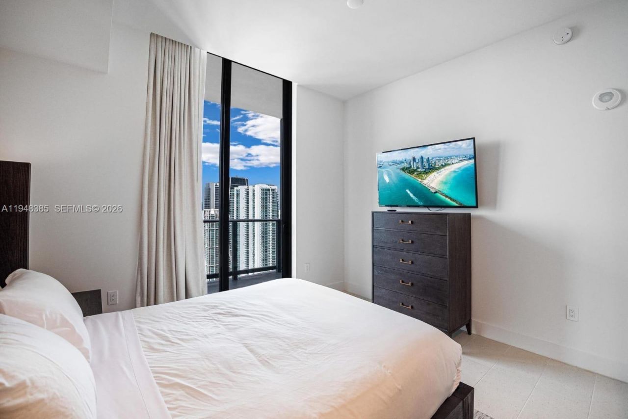 159 NE 6th St, Unit 5101, Miami, FL 33132 Photo