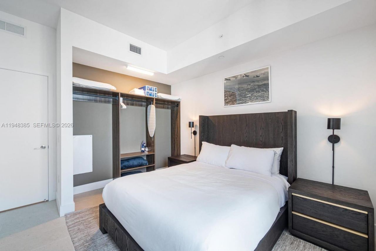 159 NE 6th St, Unit 5101, Miami, FL 33132 Photo