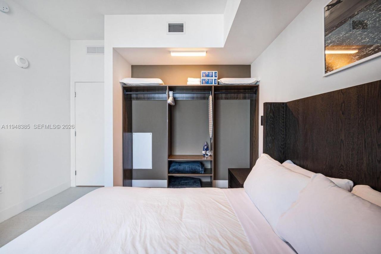 159 NE 6th St, Unit 5101, Miami, FL 33132 Photo