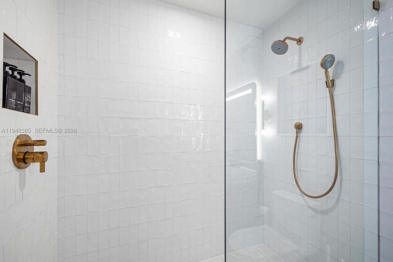 159 NE 6th St, Unit 5101, Miami, FL 33132 Photo