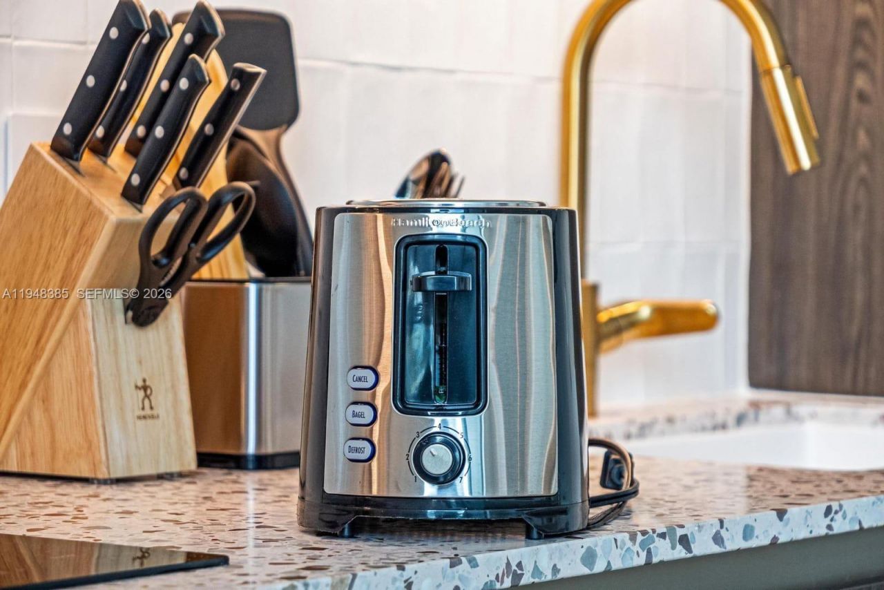 159 NE 6th St, Unit 5101, Miami, FL 33132 Photo