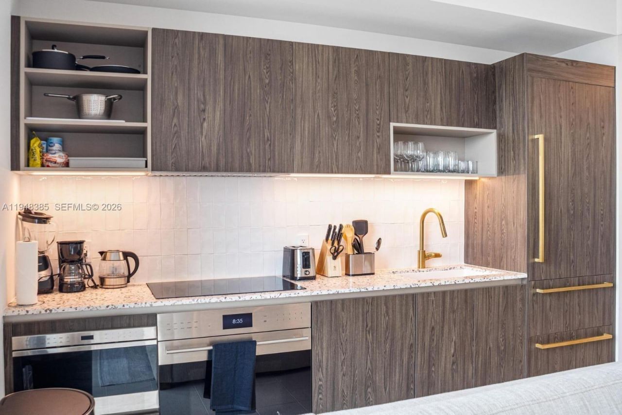 159 NE 6th St, Unit 5101, Miami, FL 33132 Photo