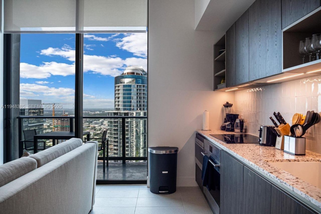 159 NE 6th St, Unit 5101, Miami, FL 33132 Photo