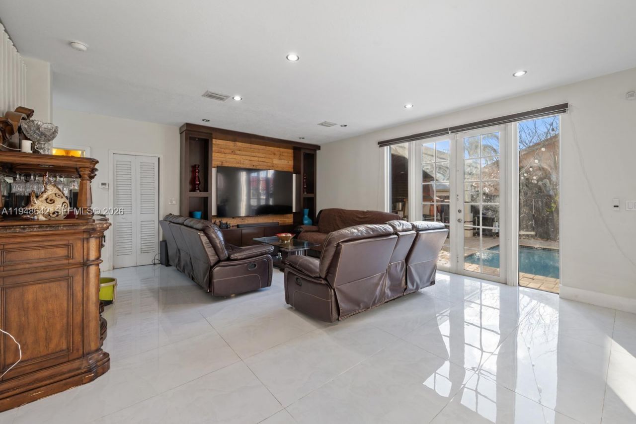 1360 SW 142nd Ave, Miami, FL 33184 Photo