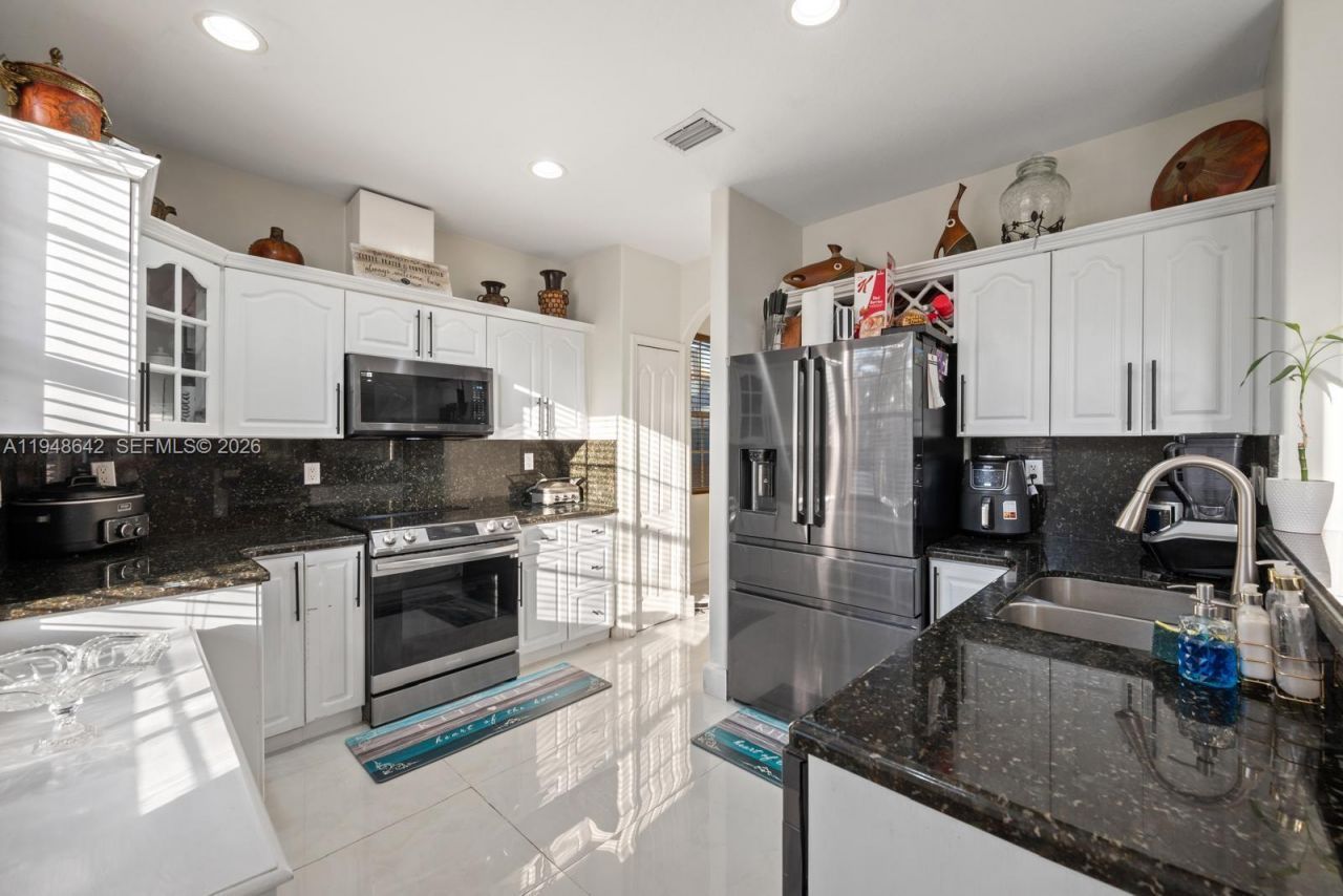 1360 SW 142nd Ave, Miami, FL 33184 Photo