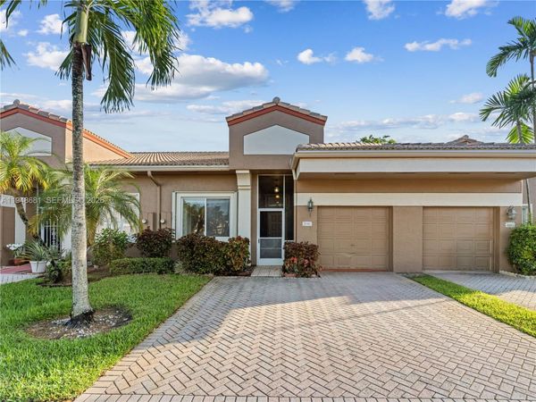 10168 Lombardy Dr , Tamarac, FL 33321