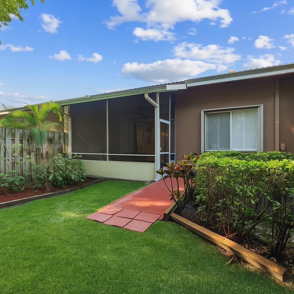 10168 Lombardy Dr, Tamarac, FL 33321 Photo