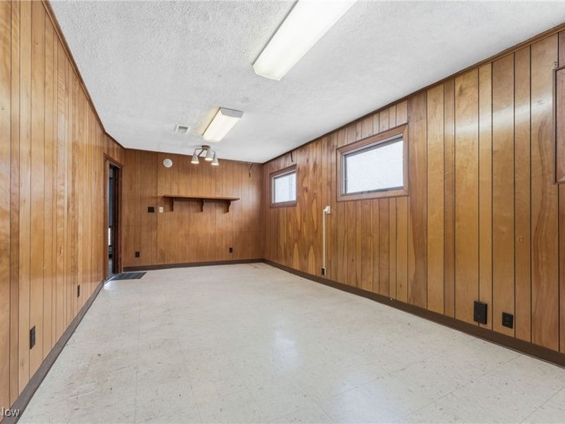 1817 Fulton Road, Canton, OH 44709 Photo 12