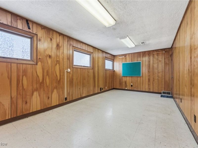 1817 Fulton Road, Canton, OH 44709 Photo 13