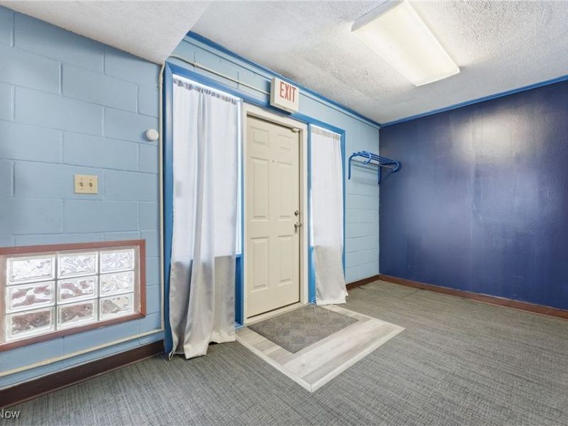 1817 Fulton Road, Canton, OH 44709 Photo 6