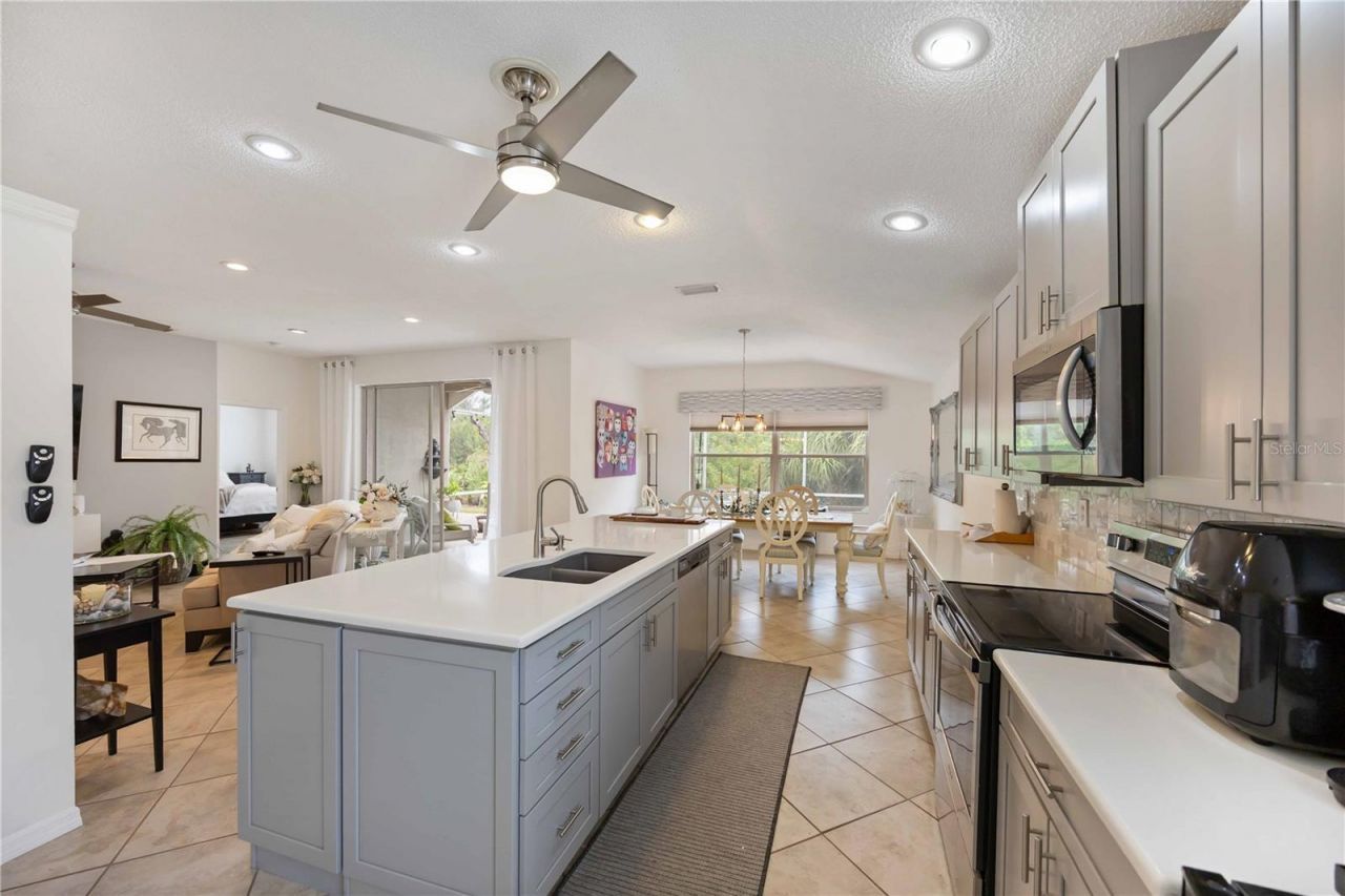 271 Fareham Drive, Venice, FL 34293 Photo