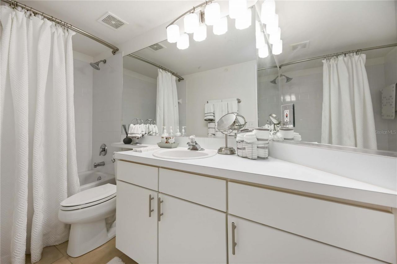 271 Fareham Drive, Venice, FL 34293 Photo