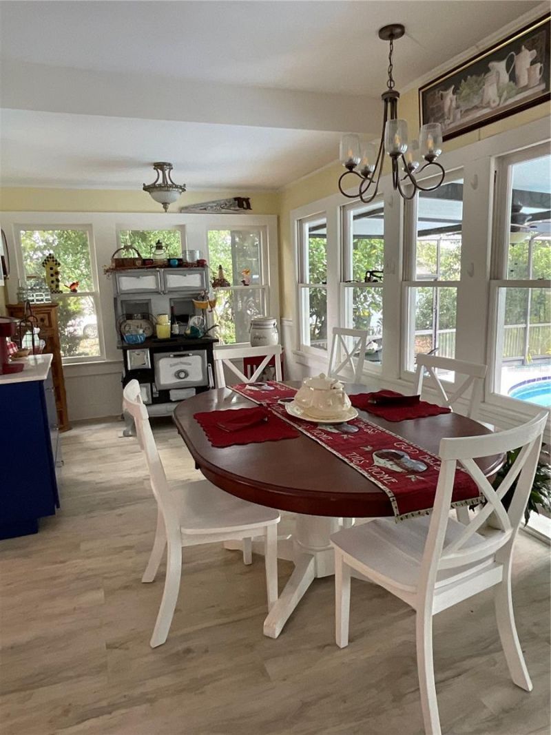 243 S Central Avenue, Umatilla, FL 32784 Photo