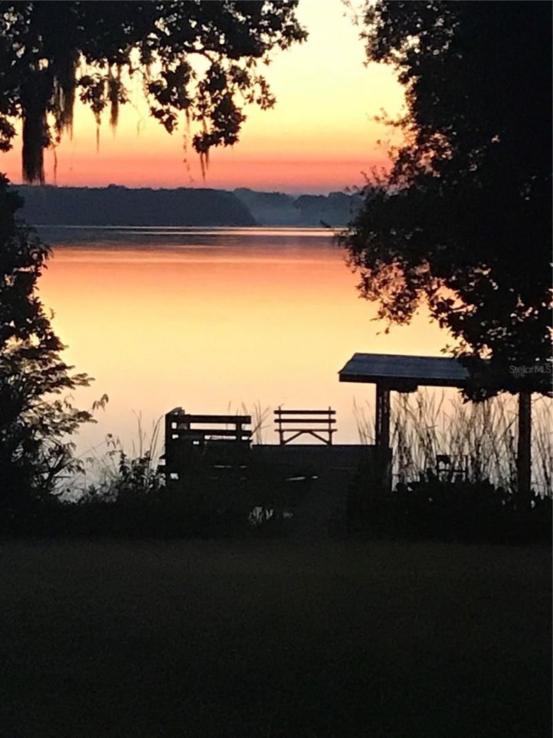 243 S Central Avenue, Umatilla, FL 32784 Photo