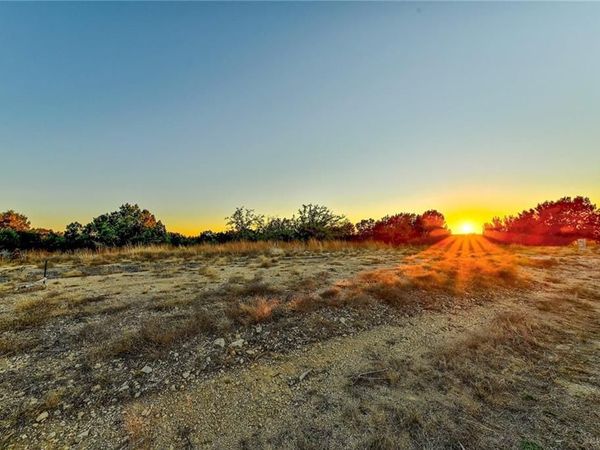 485 Vail River RD, Dripping Springs, TX 78620