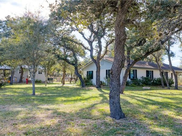 1374 Bego Road, Goliad, TX 77963