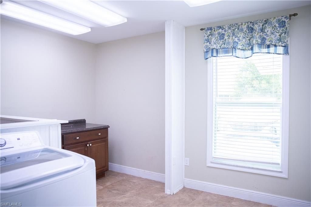 2828 Santa Barbara Blvd, Cape Coral, FL 33914 Photo
