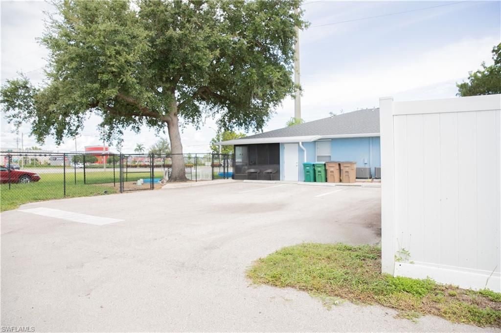 2828 Santa Barbara Blvd, Cape Coral, FL 33914 Photo