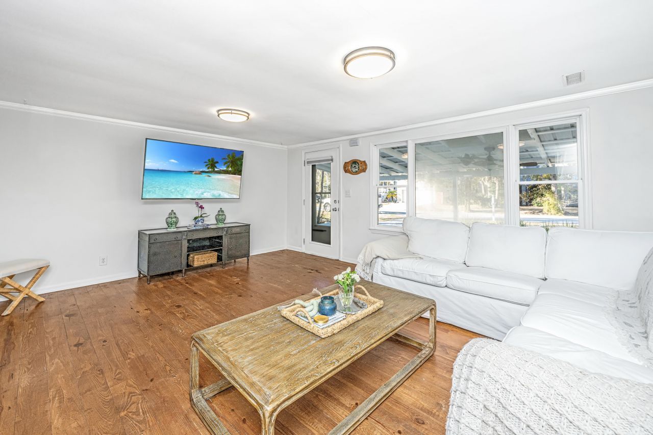 3679 Hilton Drive Photo 10