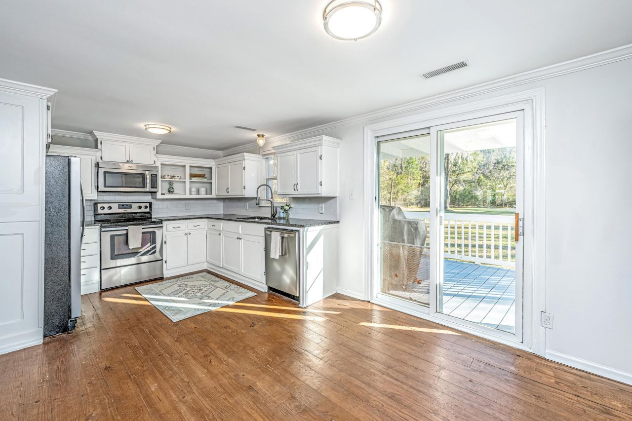 3679 Hilton Drive Photo 13