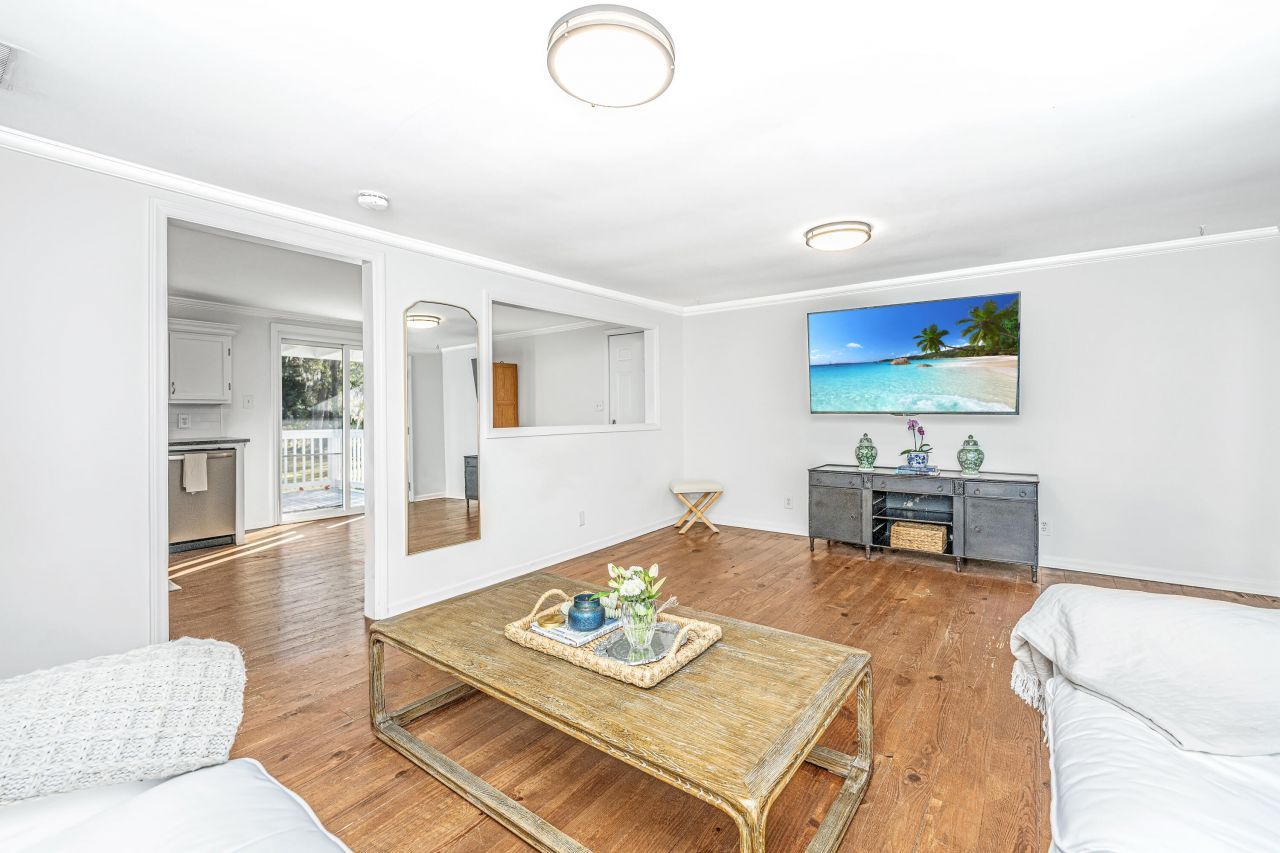 3679 Hilton Drive Photo 7