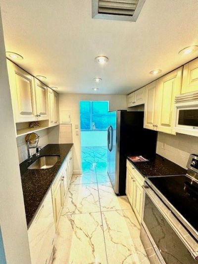 101 Briny Avenue, Unit 401, Pompano Beach, FL 33062 Photo