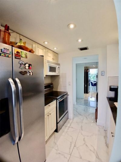 101 Briny Avenue, Unit 401, Pompano Beach, FL 33062 Photo